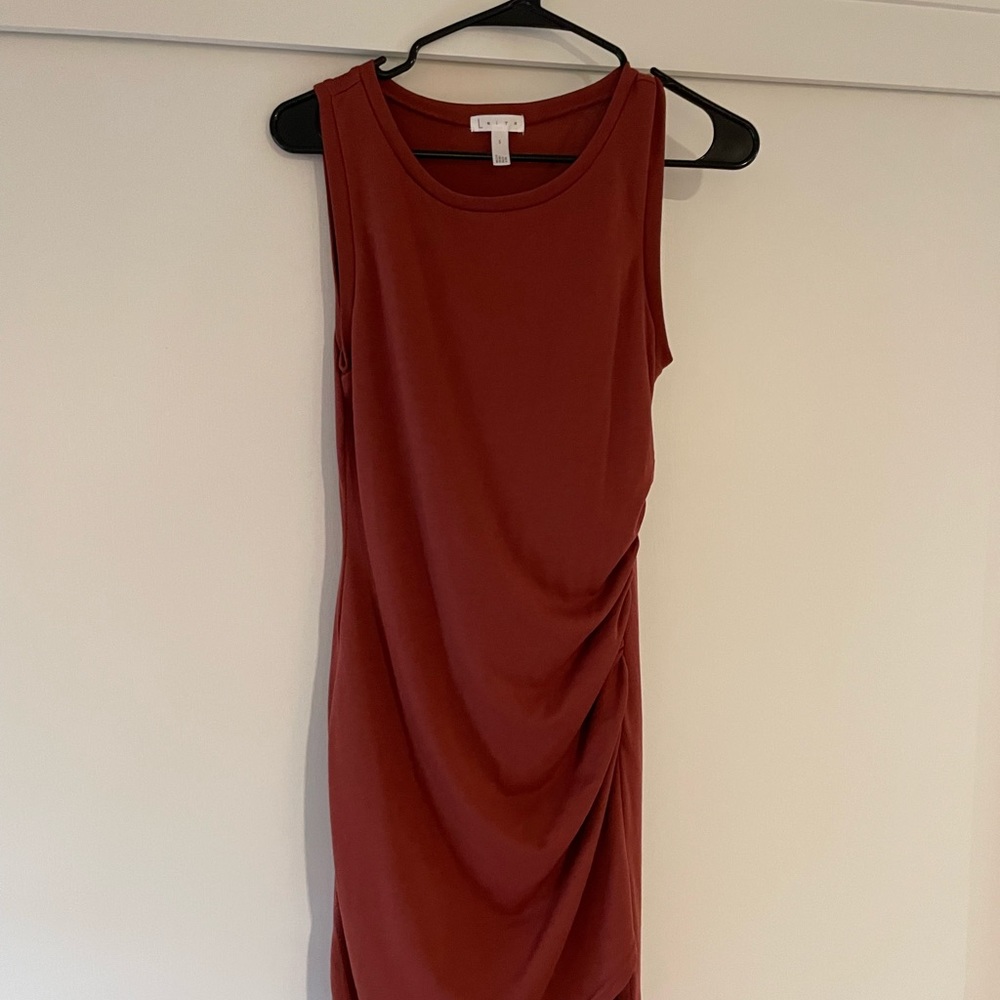 Form fitting casual dress